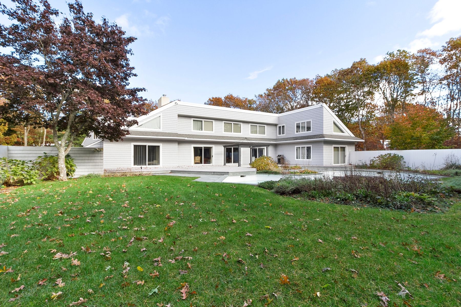 28 Woodland Ln, Quogue, NY 11959 Out East