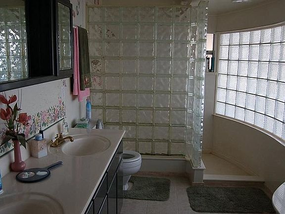 Nice Master Bathroom