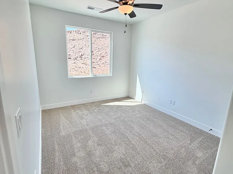 4129 E El Capitan Way St — Photo 28