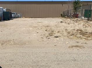 W Oldfield St, Lancaster, CA 93535
