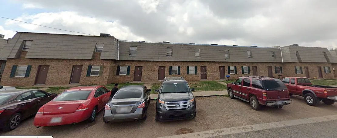 Building Photo - 1300 N Walnut Ave #48
