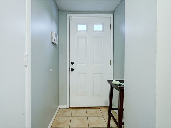 3rd image of 111 Willingate Rd