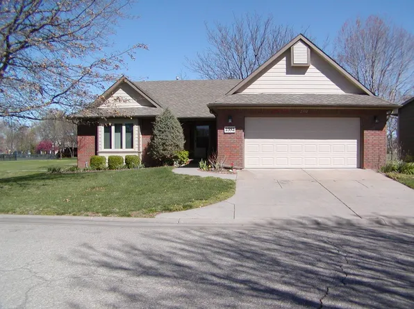 2352 N High Point Cir, Wichita, KS 67205