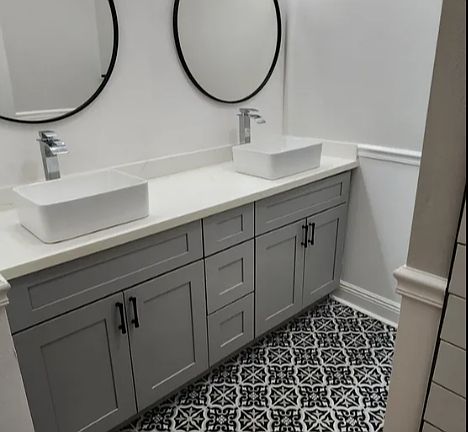 Full Bathroom - Double Sink