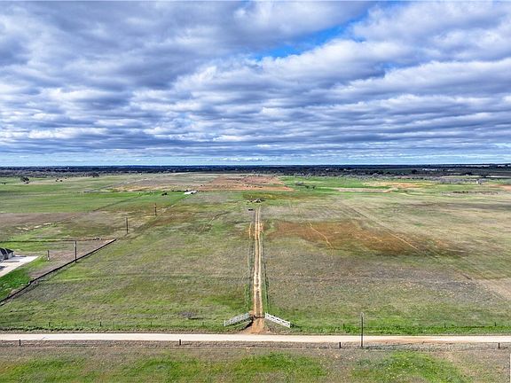 3rd image of 1139 County Road 305