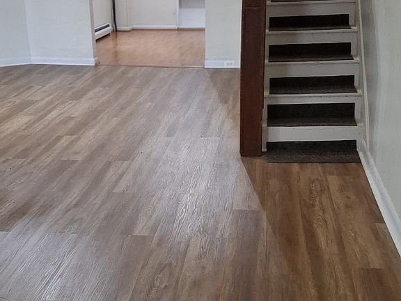 3rd image of 220 Washington St