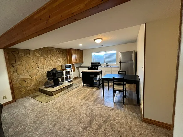 180 E Golden Willow Cir — Photo 4