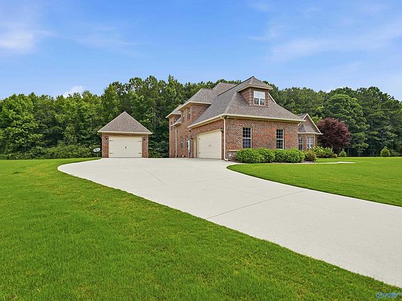 2nd image of 198 Worthington Ln