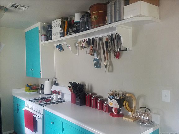 5th image of 219 N Osage St