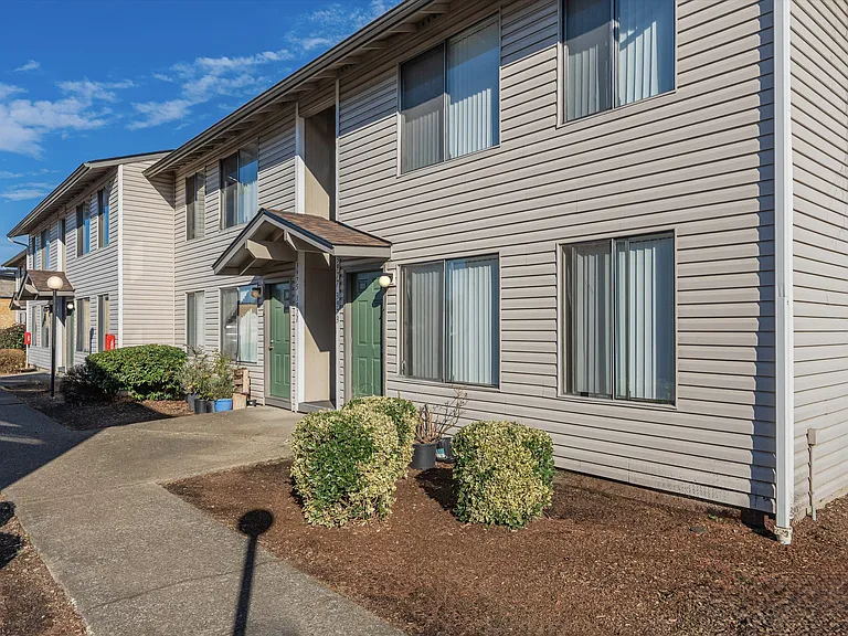 Rockwood Park Apartments — Photo 30