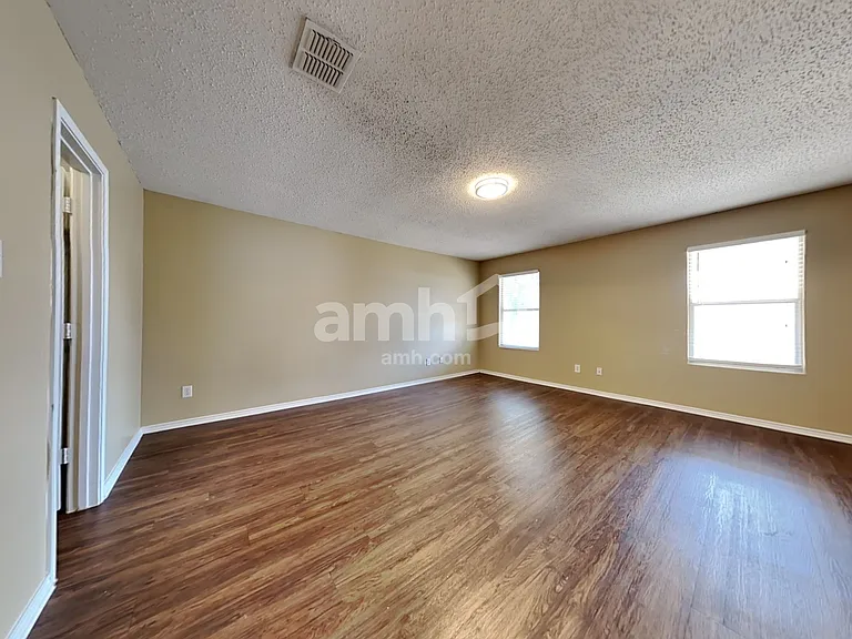 4609 Green Meadow Dr — Photo 11