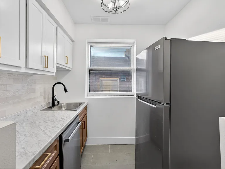 3654-3656 Phillips Pl — Photo 16