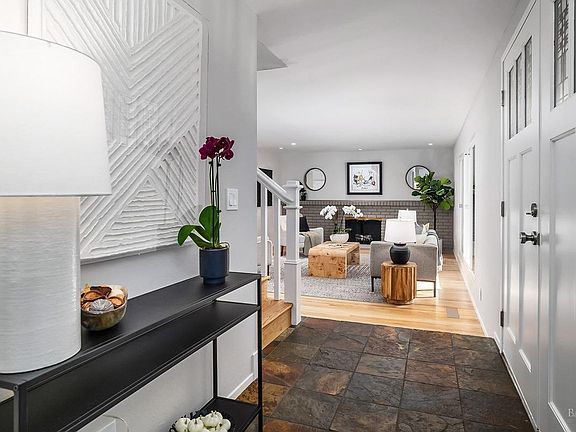 3rd image of 27 Park Ridge Road