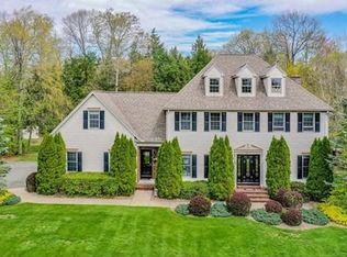 24 Waterford Dr, Westfield, MA 01085