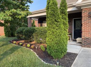140 Glasmere Ct, Winston Salem, NC 27101