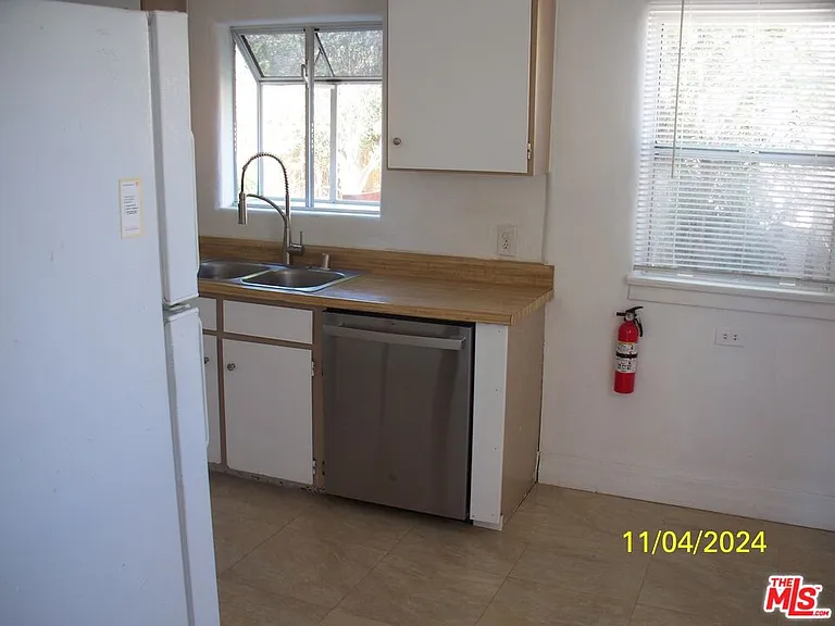 4354 Coolidge Ave — Photo 43