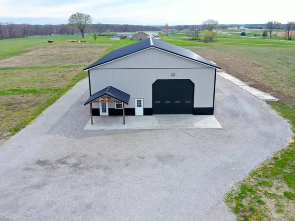 1176 Campground Rd, Ava, IL 62907