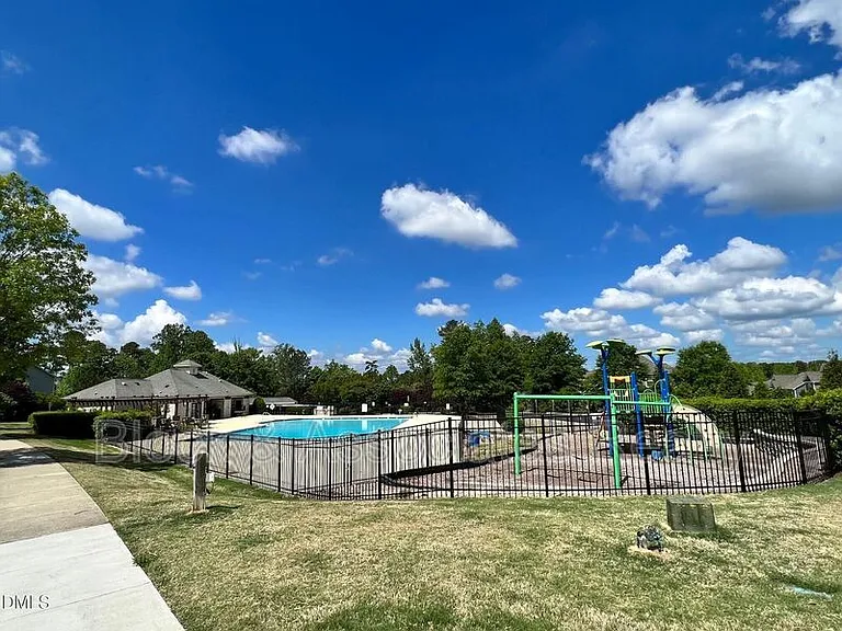 537 Austin View Blvd — Photo 39