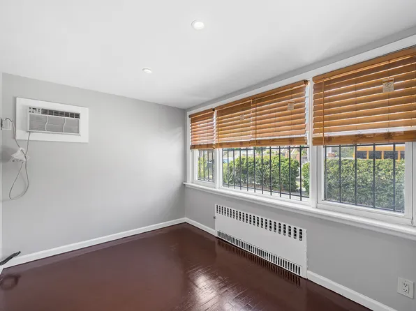 150-44 87th Road image 6 of 32