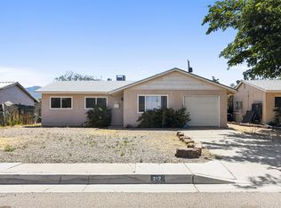 312 Conchas St NE, Albuquerque, NM 87123