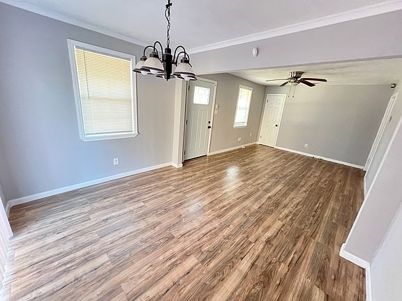 Entryway / living room