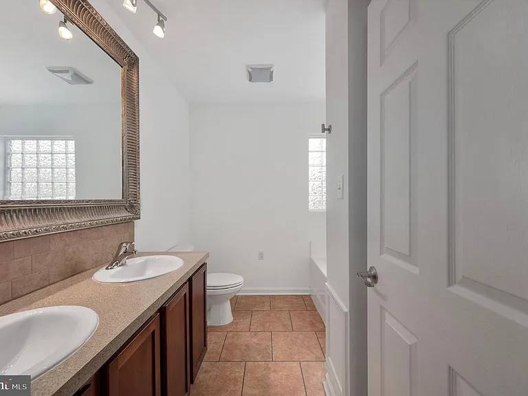 259 Olympic Dr — Photo 21