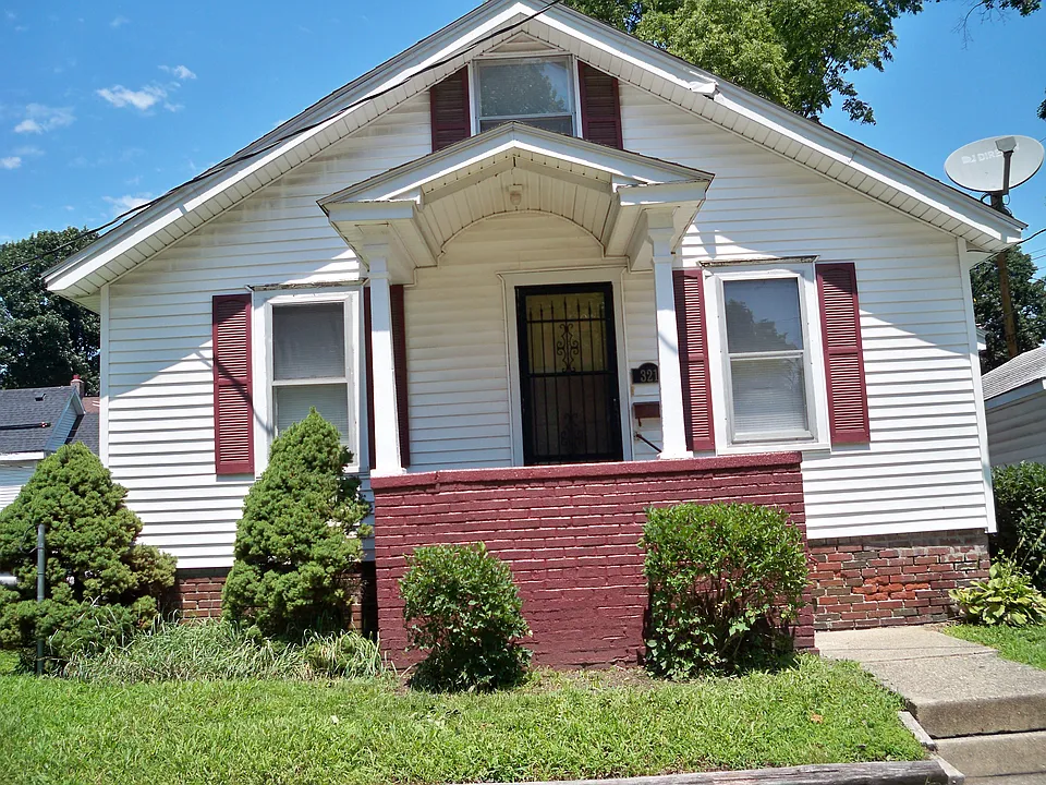 321 W Cedar St