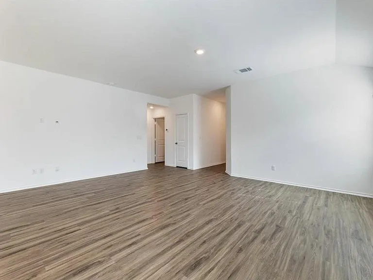 381 Jack Ryan St — Photo 13