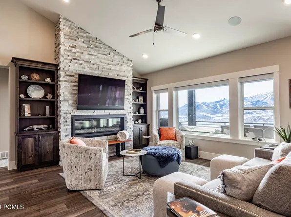 11339 N Shoreline Ct, Hideout, UT 84036