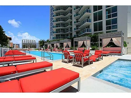 200 Sunny Isles Blvd Photo 1