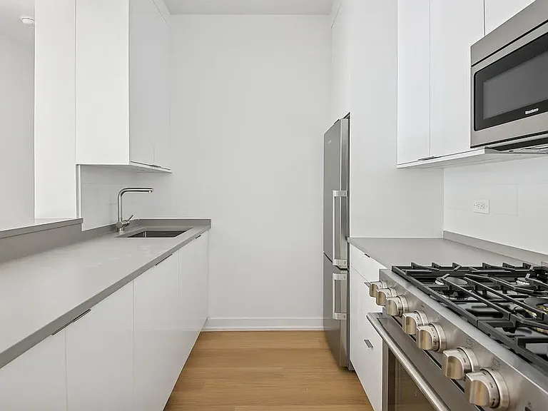 75 W End Ave #S2E — Photo 9