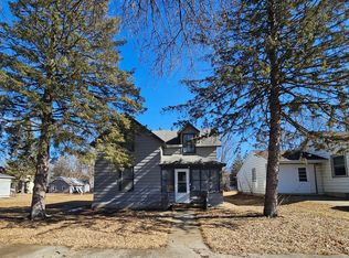 331 3rd St E, Hector, MN 55342