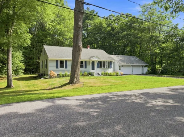 17 Drinkwater Rd, Hampton Falls, NH 03844