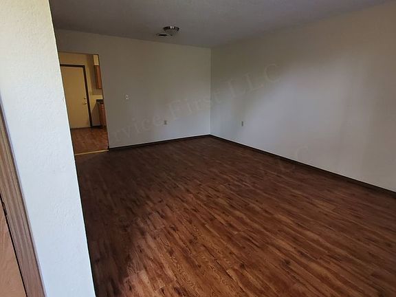 5th image of 503 Broad St APT 12