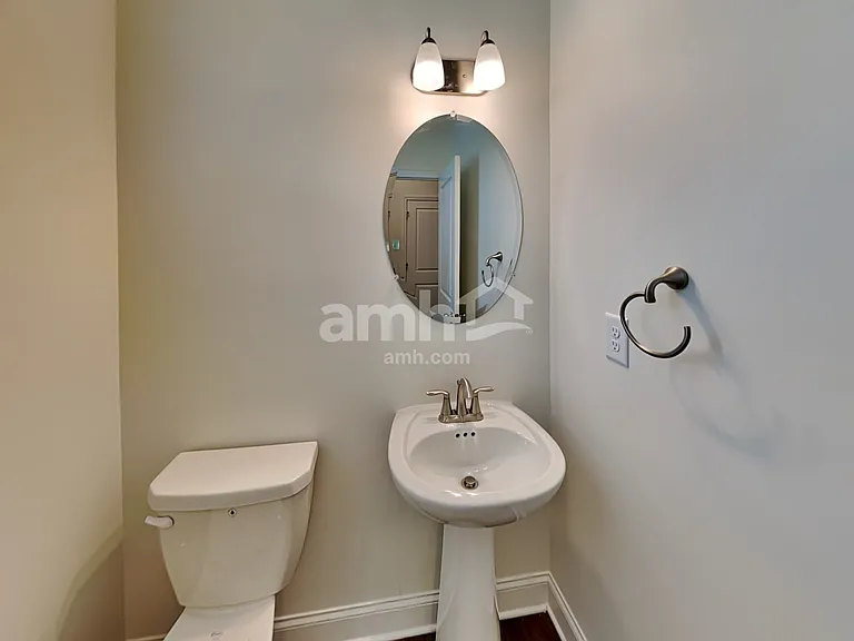 5085 Hudson Valley Dr — Photo 9