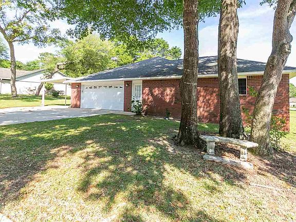 3rd image of 400 Elcino Dr