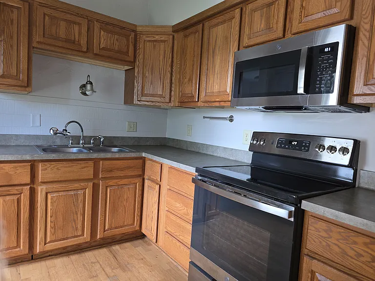 Kitchen with Oven and Microwave