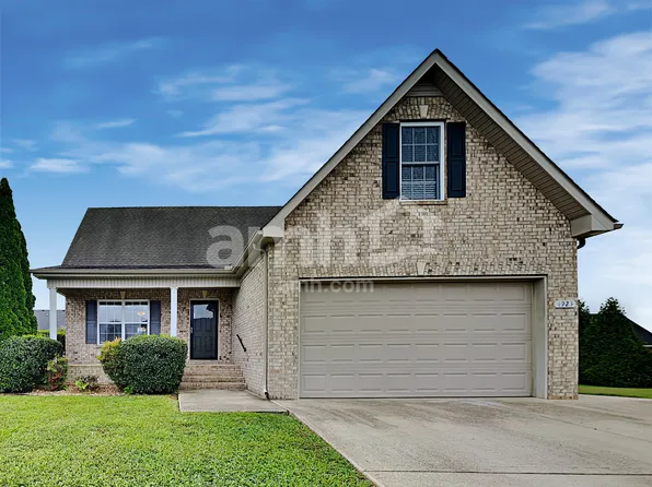 4923 Ark Ln, Murfreesboro, TN 37128