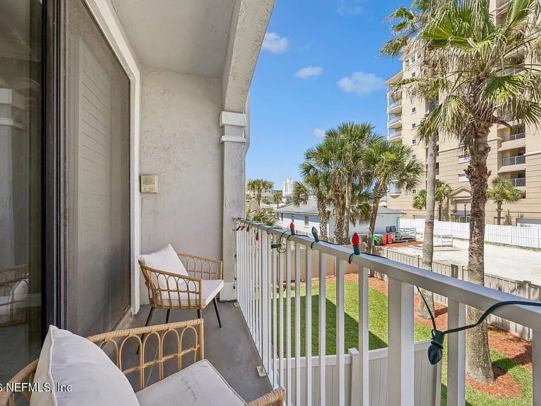 905 2nd St N #F — Photo 23