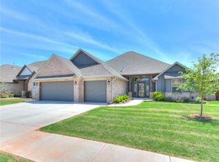12104 SW 50th St, Mustang, OK 73064