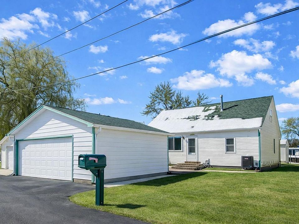 1st image of 37464 N Terrace Ln