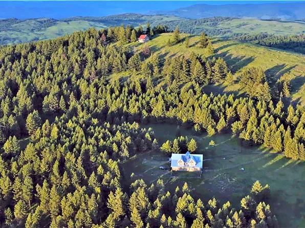 135 Lady Bug Road, Oroville, WA 98844