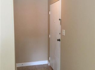 2821 E Bleeker Sq, Winston Salem, NC 27106