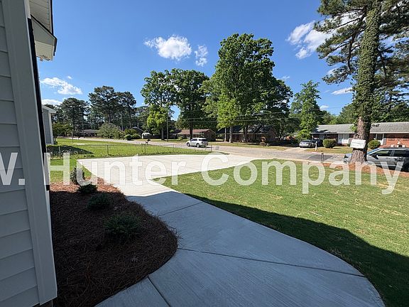 2nd image of 1727 Woodside Dr W
