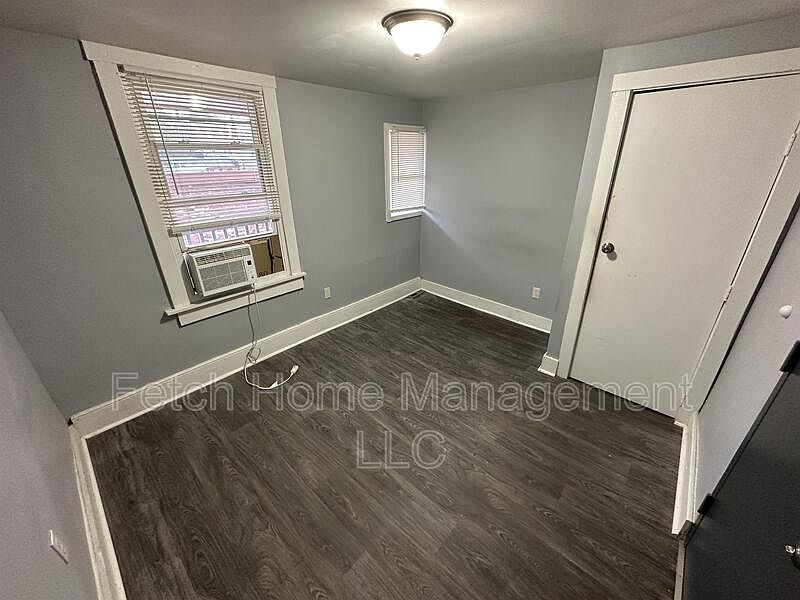 2nd image of 208 W Vine St #7