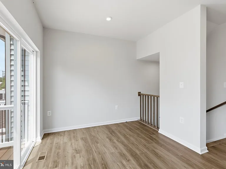 241 Monteith Dr — Photo 13