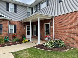 104 Essex Ln UNIT 7, Savoy, IL 61874