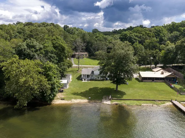 1174 Penobscot Dr, Soddy Daisy, TN 37379