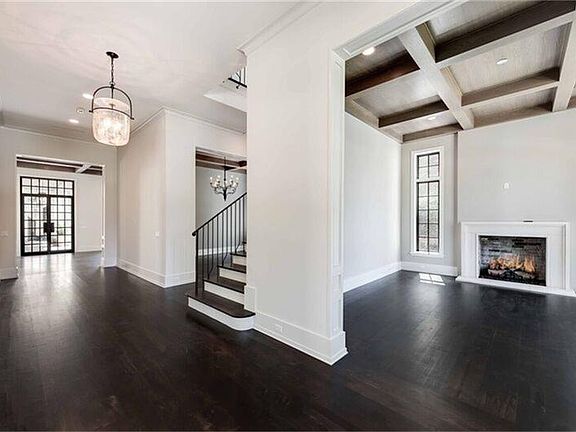 4th image of 3725 Del Monte Dr