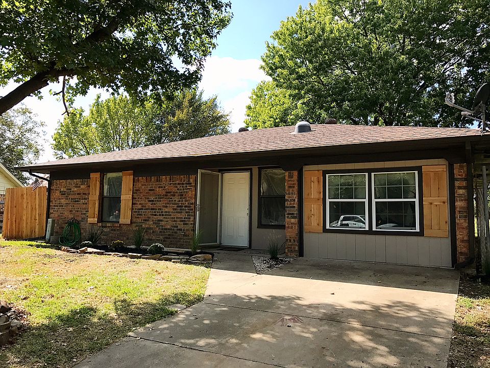 1st image of 1505 Del Carlo Cir